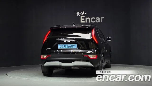 Kia Niro — Фото автомобиля 4