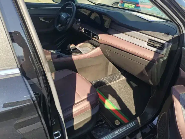 Jetour X90 Plus — Фото автомобиля 8