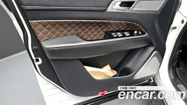 KG_Mobility_Ssangyong Rexton All Rexton Дизель 2.2 4WD — Фото автомобиля 24