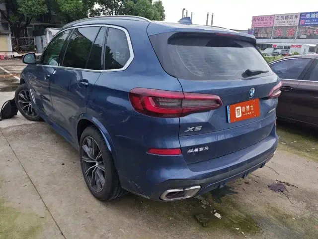 BMW X5 — Фото автомобиля 7
