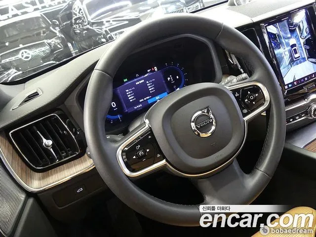 Вольво XC60 — Фото автомобиля 13