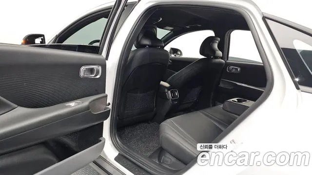 Hyundai Ioniq6 — Фото автомобиля 11
