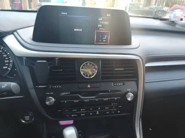 Lexus RX — Фото автомобиля 14