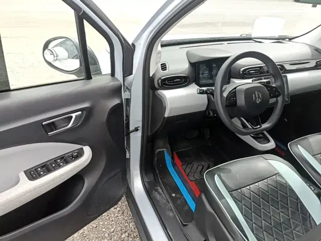 Leapmotor T03 — Фото автомобиля 15