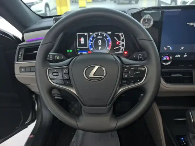 Lexus ES — Фото автомобиля 10