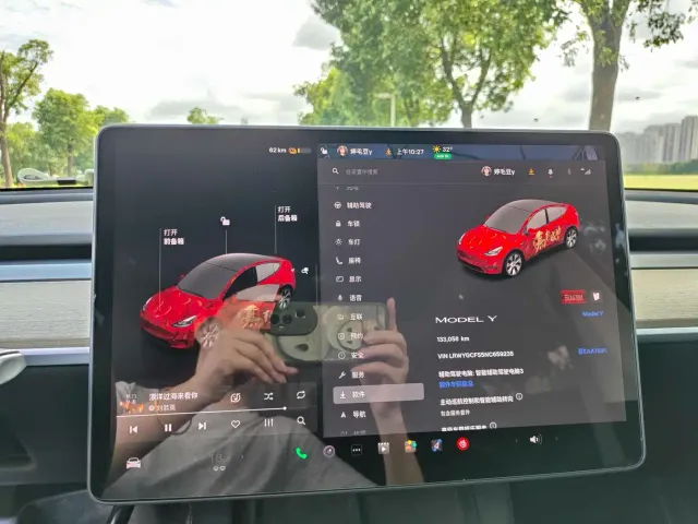 Tesla Model Y — Фото автомобиля 14