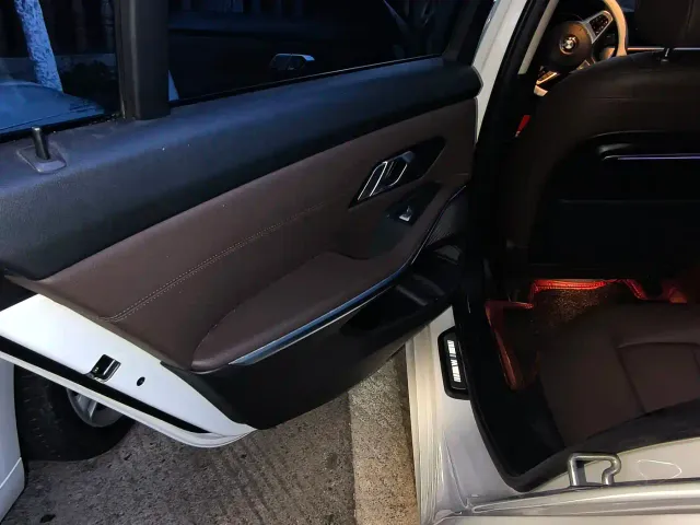BMW 3 Series — Фото автомобиля 13