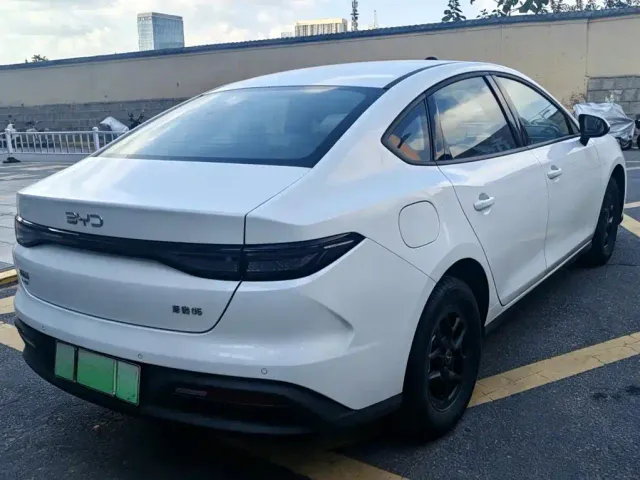 BYD Seal 05 DM-i — Фото автомобиля 4