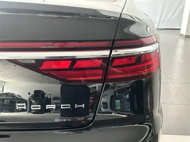 Audi A8 — Фото автомобиля 14