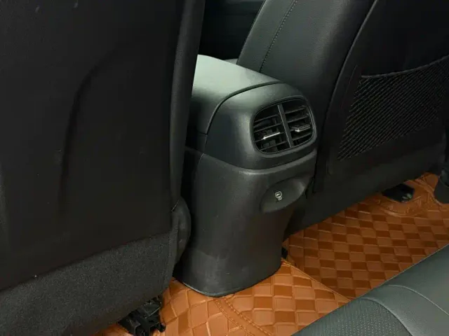 Hyundai Elantra — Фото автомобиля 18