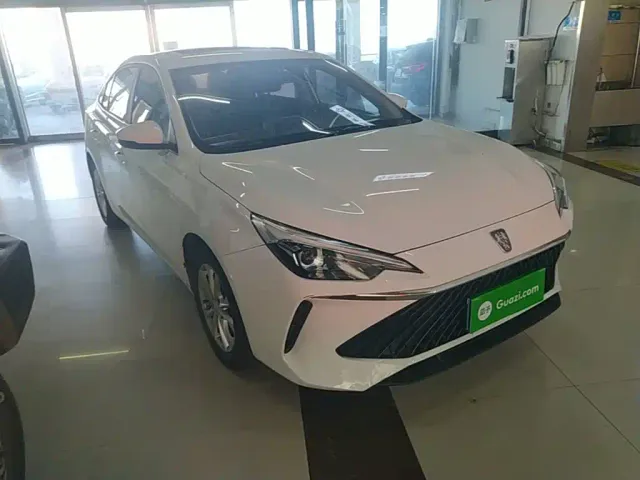 Roewe i5 — Фото автомобиля 3