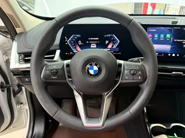 BMW X1 — Фото автомобиля 11