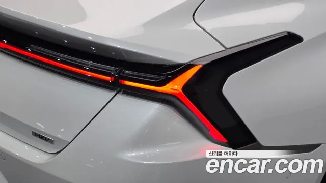 Kia K8 (New) Hybrid — Фото автомобиля 8