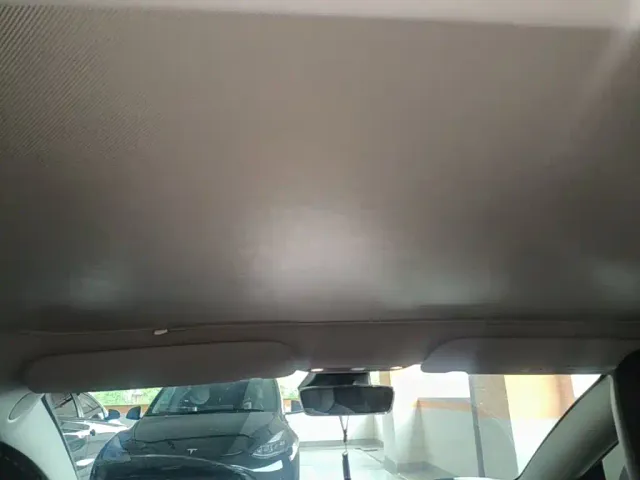 Tesla Model 3 — Фото автомобиля 14