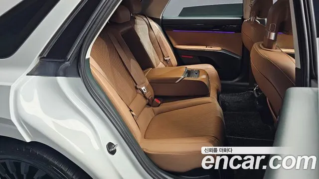 Hyundai Grandeur GN7 — Фото автомобиля 17