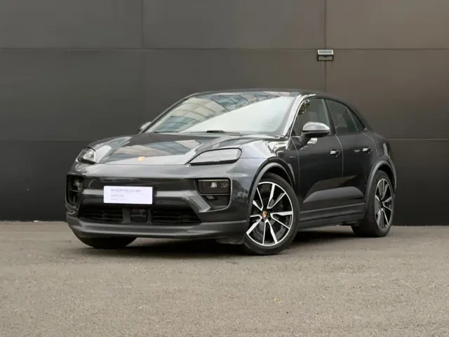 Фотография автомобиля — Porsche Macan EV