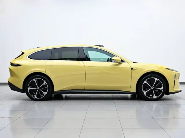 Nio ET5 Touring — Фото автомобиля 6
