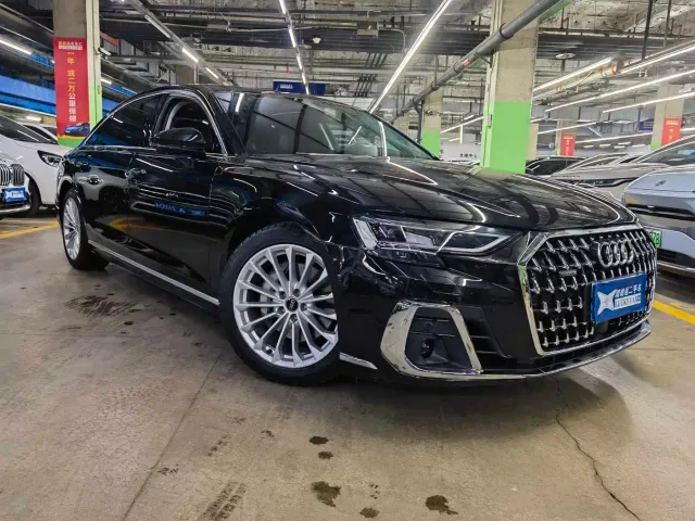Audi A8 — Фото автомобиля 3