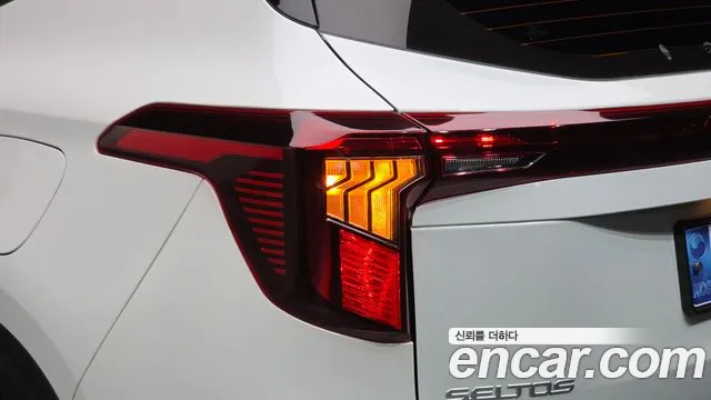 Kia Seltos New — Фото автомобиля 23