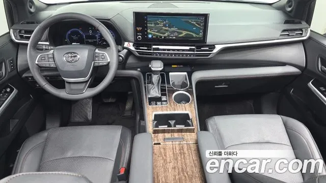 Toyota Sienna — Фото автомобиля 6