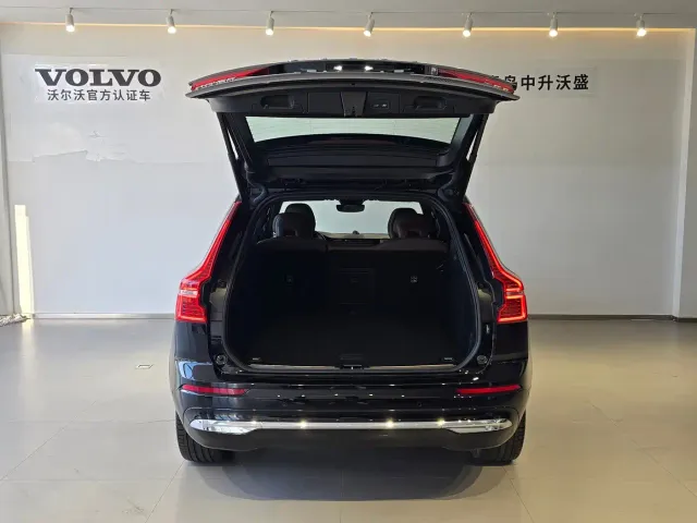 Volvo XC60 — Фото автомобиля 7