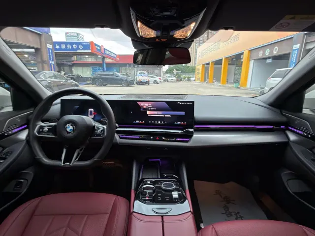 BMW 5 Series — Фото автомобиля 6