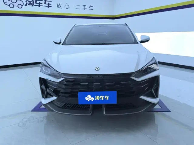 Dongfeng Yixuan — Фото автомобиля 2