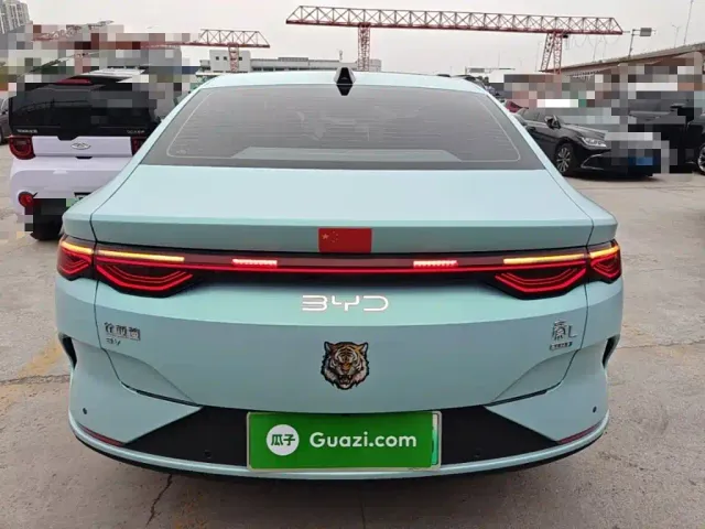 BYD Qin L — Фото автомобиля 5