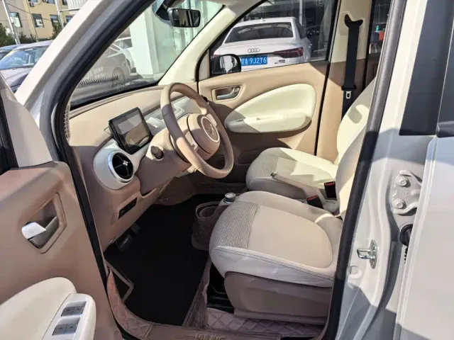 Wuling Hongguang Mini EV — Фото автомобиля 16