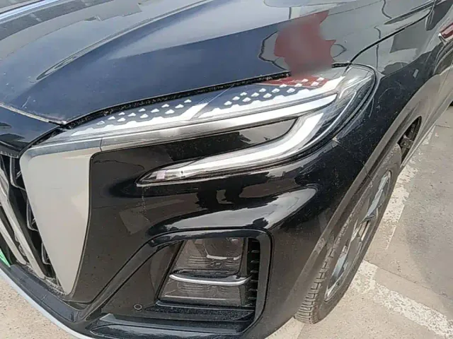 Hongqi HS3 PHEV — Фото автомобиля 23