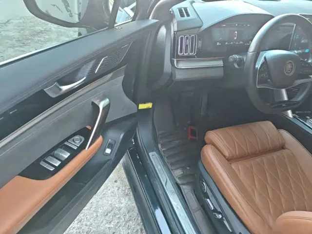 BYD Tang — Фото автомобиля 15