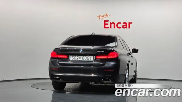 BMW 5-Series — Фото автомобиля 4