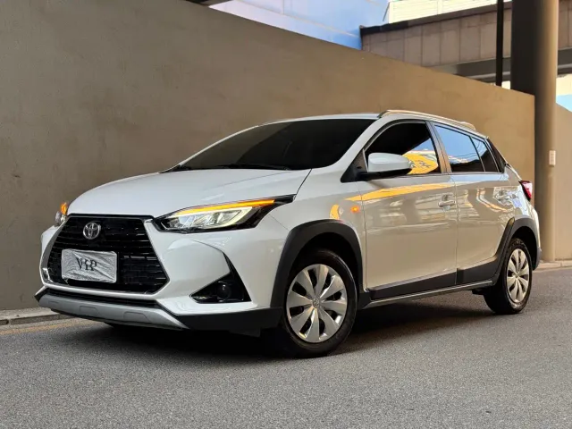 Фотография автомобиля — Toyota YARiS L Zhi Xuan