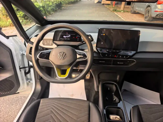 Volkswagen ID.3 — Фото автомобиля 10