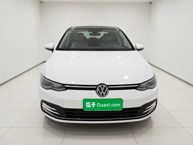 Volkswagen Golf — Фото автомобиля 2