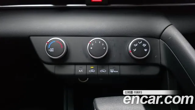 Hyundai Avante CN7 — Фото автомобиля 21