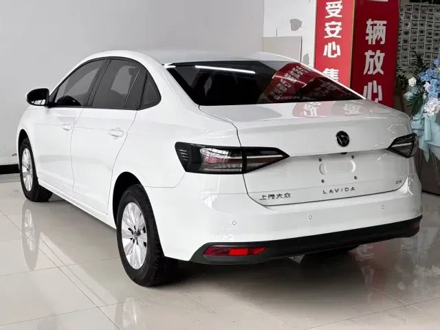 Volkswagen Lavida — Фото автомобиля 5