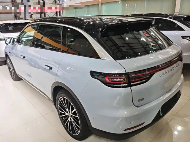 Leapmotor C11 — Фото автомобиля 4