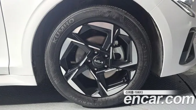 Kia K5 Новый K5 3 поколение 2.0 LPi(Для проката) — Фото автомобиля 21