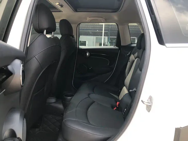 MINI Hatch — Фото автомобиля 13