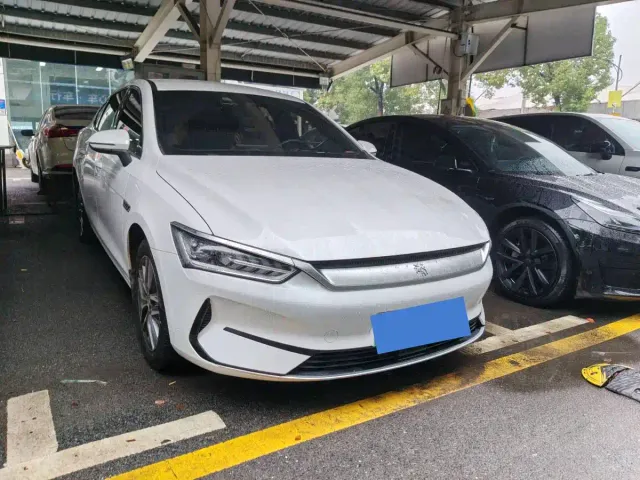 BYD Qin PLUS — Фото автомобиля 3