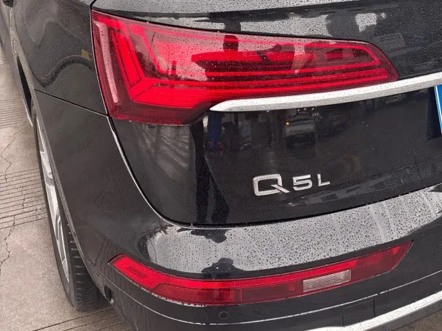 Audi Q5L — Фото автомобиля 5