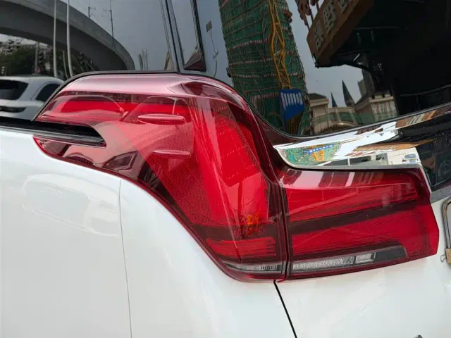 Toyota Alphard — Фото автомобиля 19
