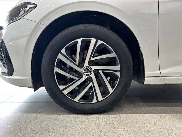 Volkswagen Lavida — Фото автомобиля 22
