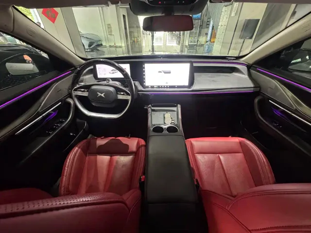 Xpeng P7 — Фото автомобиля 5