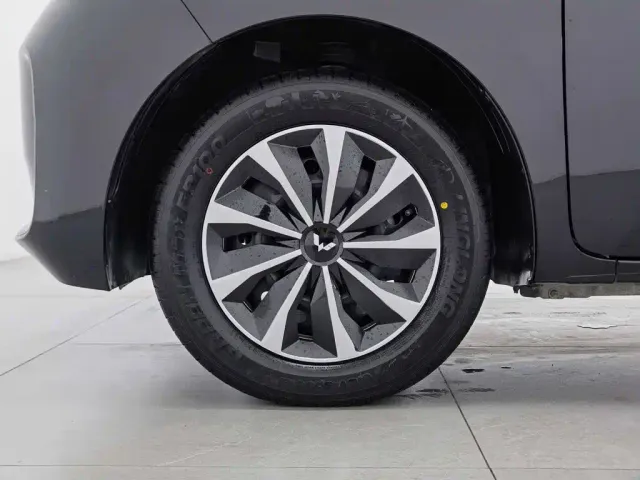 Wuling Zhiguang NEV — Фото автомобиля 17