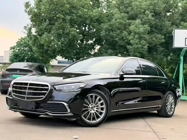 Фотография автомобиля — Mercedes-Benz S-Class