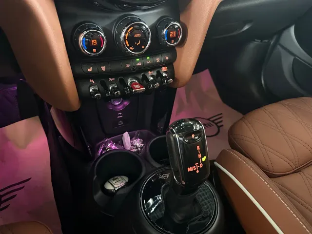 MINI Hatch — Фото автомобиля 18
