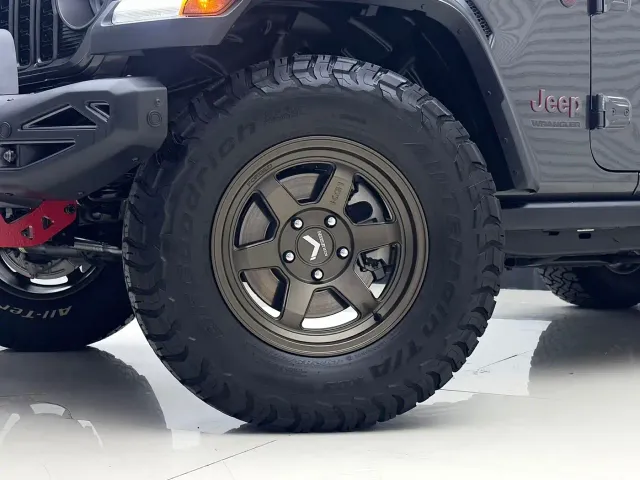 Jeep Wrangler — Фото автомобиля 14
