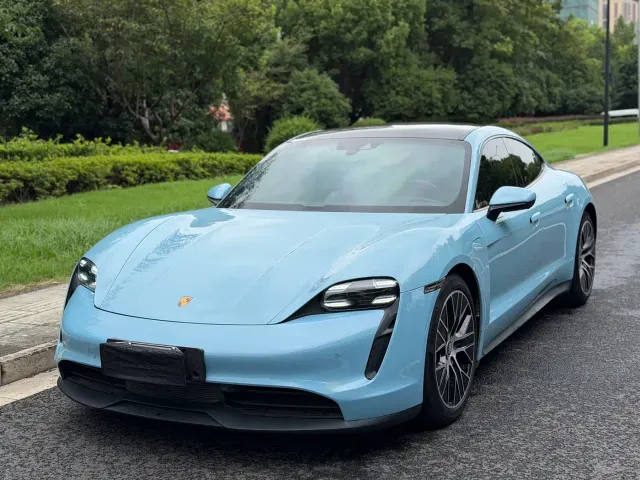 Фотография автомобиля — Porsche Taycan